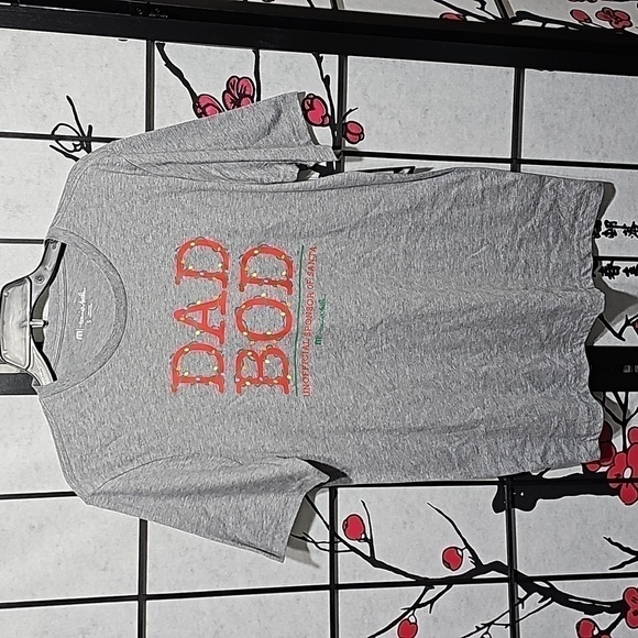 Travis Mathew Dad Bod Festive Holiday T-Shirt Size Small NWT Christmas Festive - Picture 2 of 8